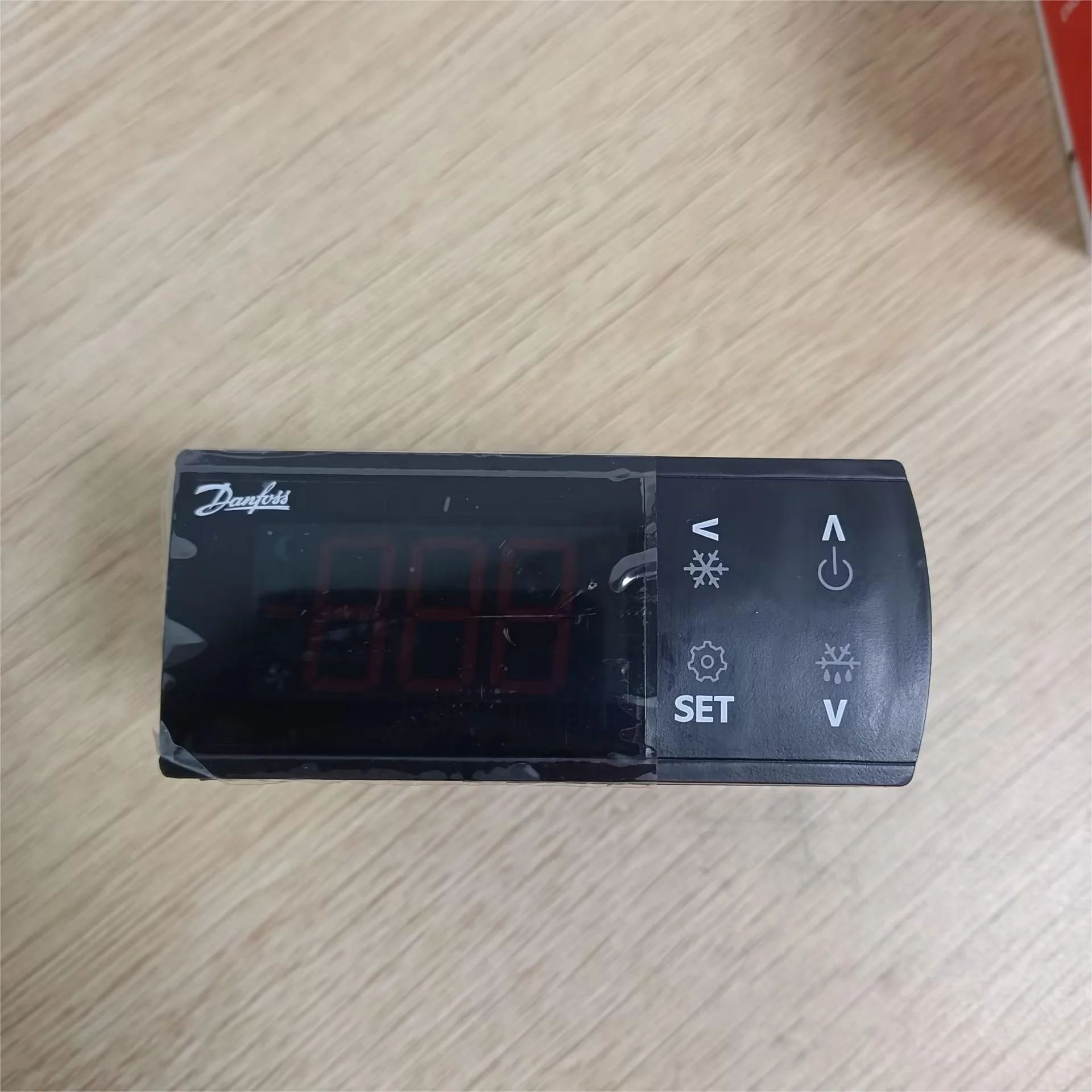 Danfoss electronic refrigeration control 080G3294