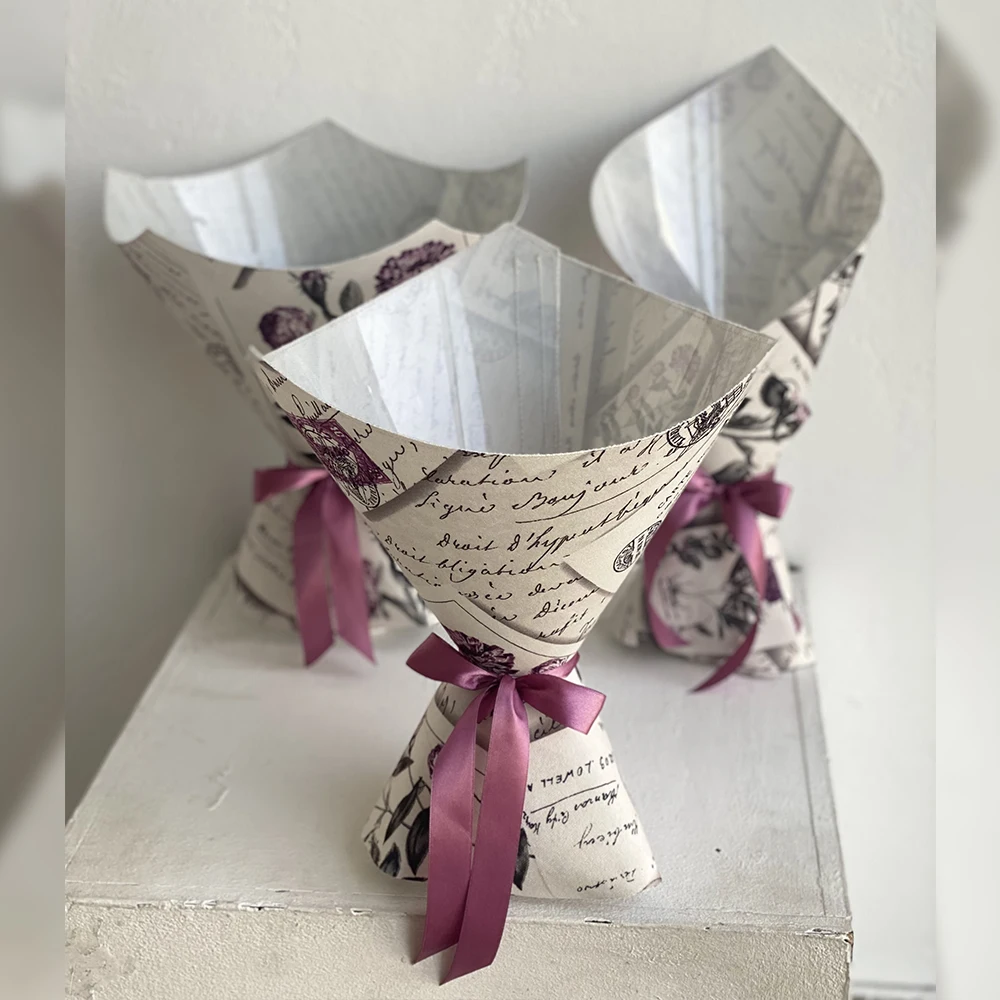 Ready-to-assemble velvet flower package/ Conic, triangular, pentagonal & round shapes/ Gift flower packaging for bouquet