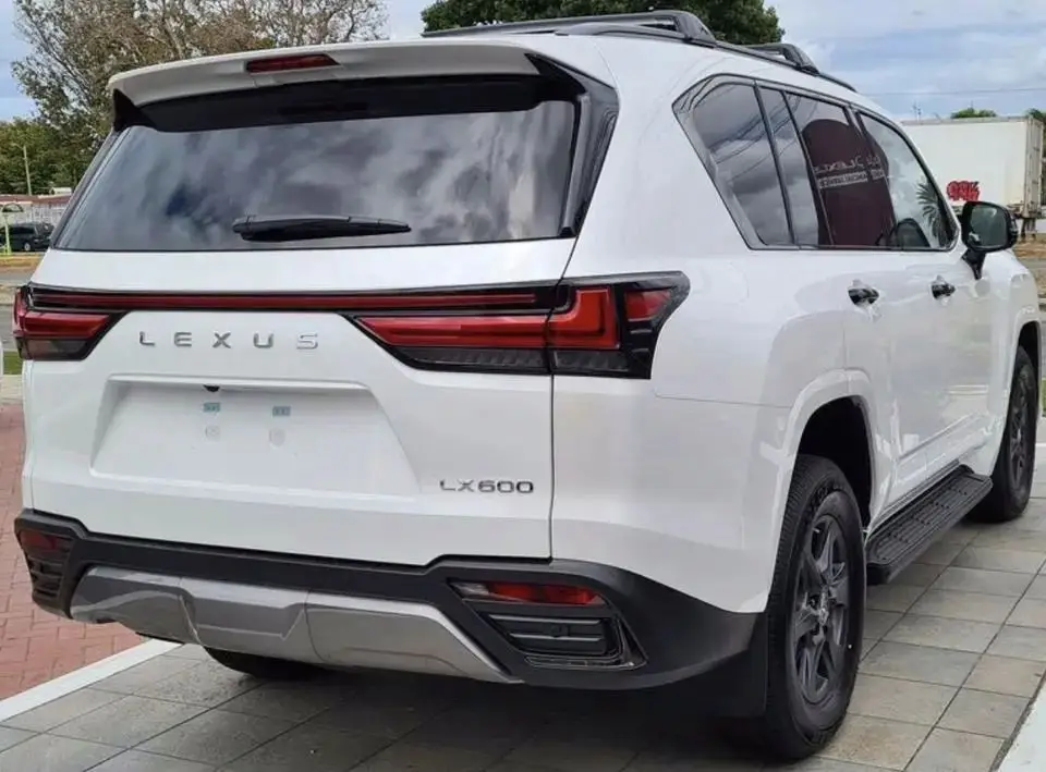 Продажа подержанных автомобилей для-Lexus LX 600 LX600 Luxury