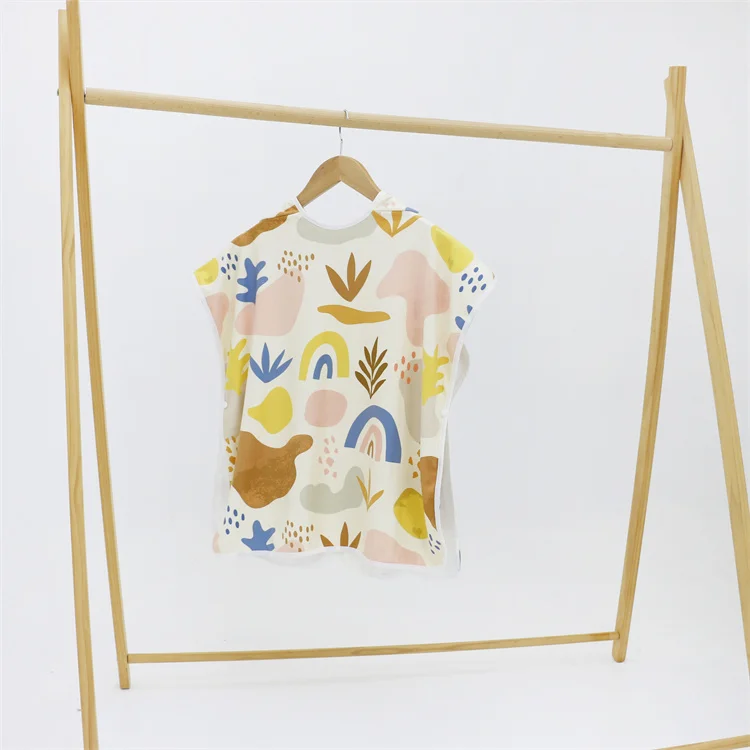 Free Sample High Quality Custom Soft Kids Swim Cartoon Print Poncho Microfiber Durable Beach Towel Hoodie For Baby