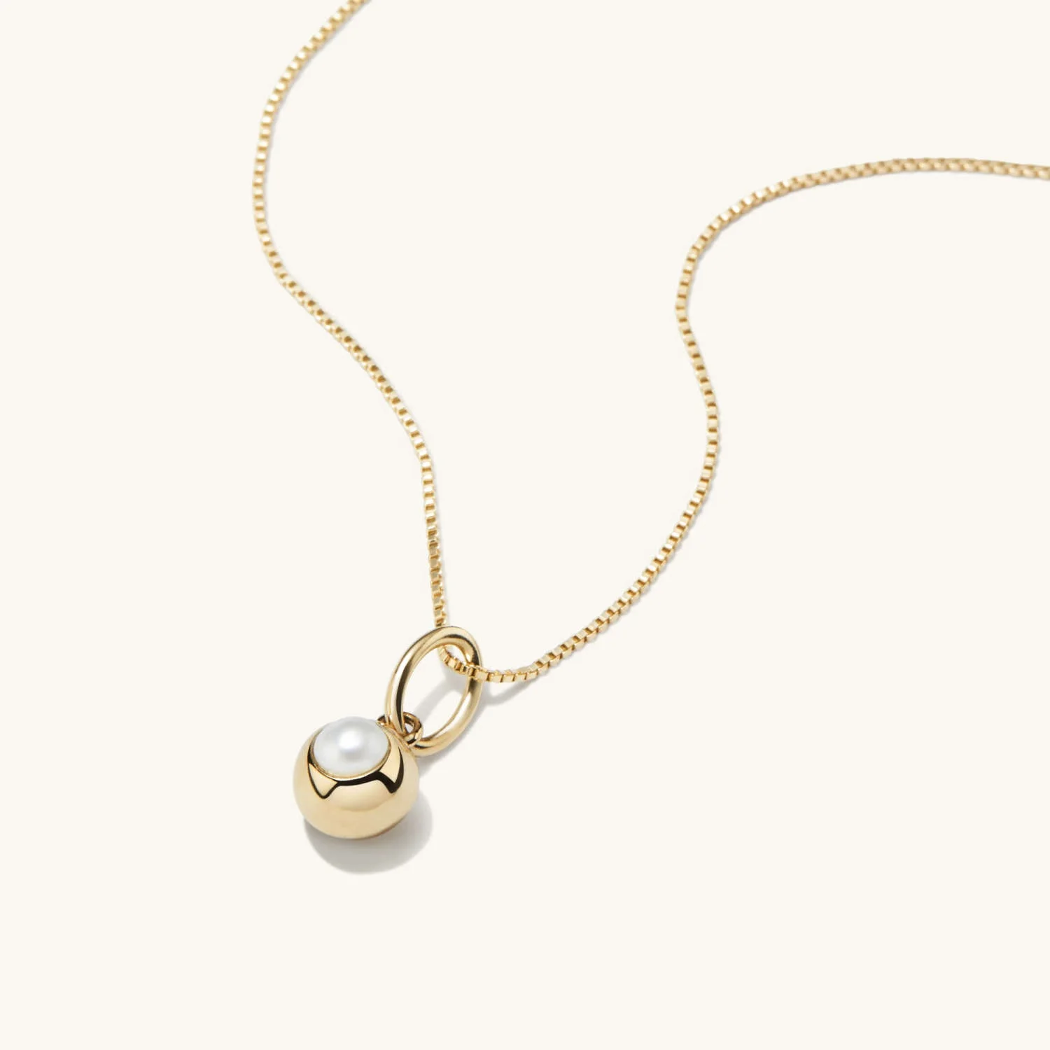 YINJU Hot Sale Classic Simple 14k Gold Plated Freshwater Pearl Pendant Necklace Women