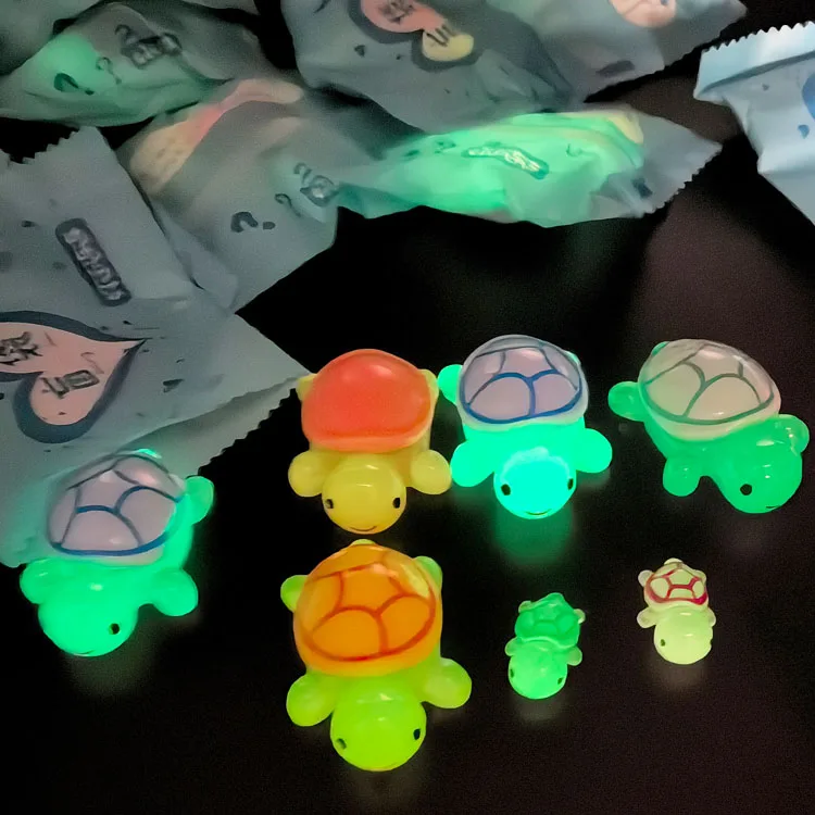 Манг Дай маленькая черепаха многоцветная микро животные 3d Шарм светящиеся кукольные фигурки светящаяся полимерная счастливая сумка игрушка-сюрприз