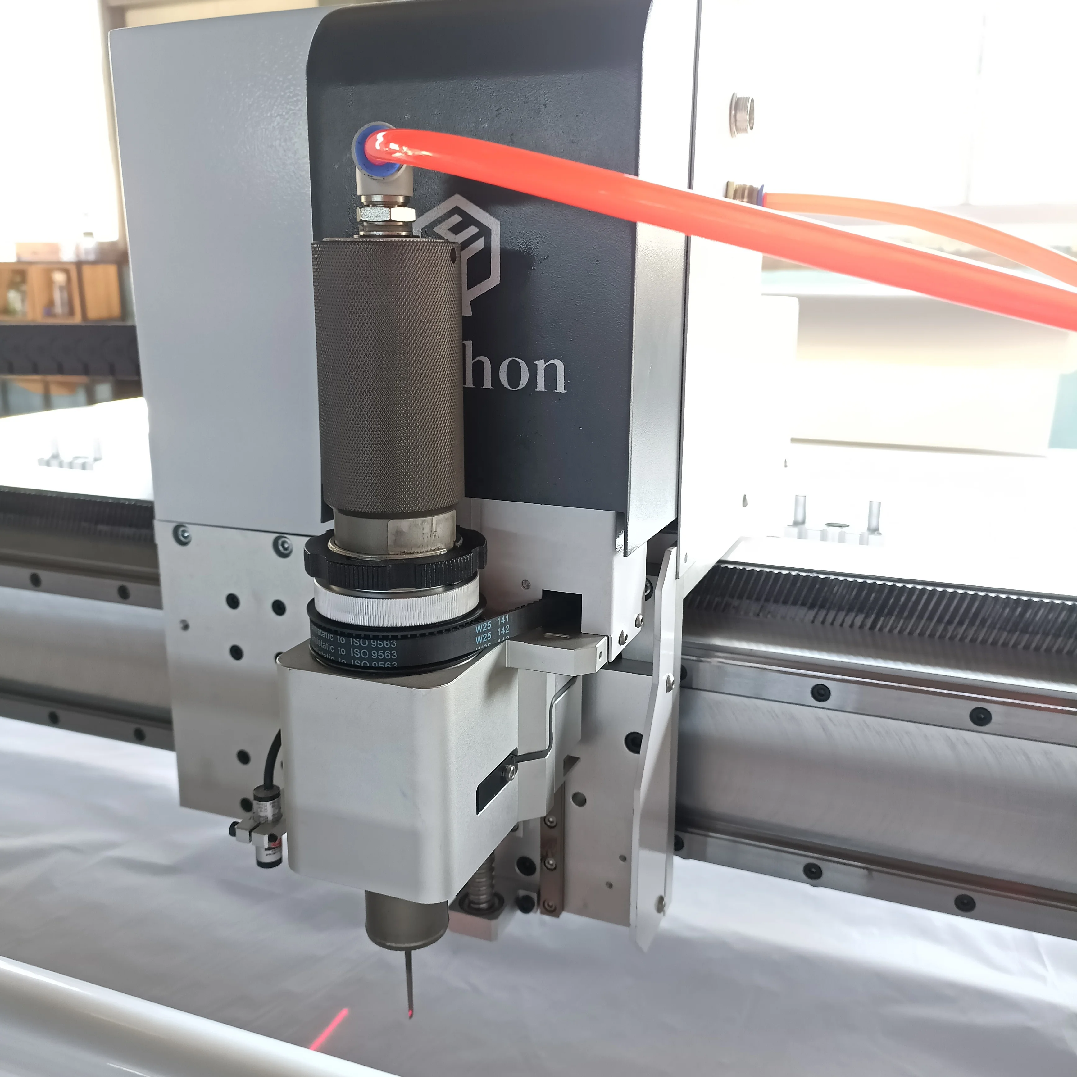 Yuchen 1216 Asbestos/Cork Rubber/ Gasket Vibrating Knife Cutting Machine And Dieless Small Digital Oscillating Cutting Machine