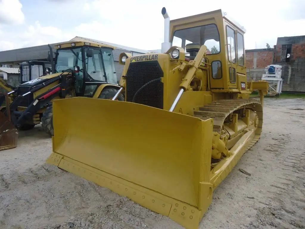 Japan made CAT D6D Crawler bulldozer ,Caterpillar D6D used cheap tracked dozer in Shanghai China