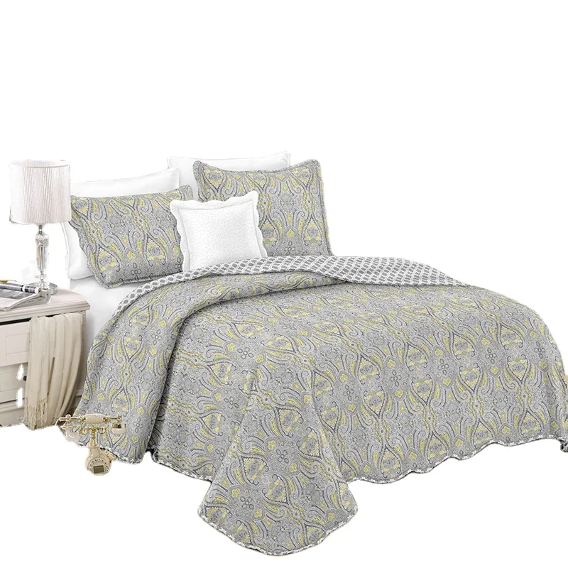 bedspread Professional Manufacturet luxury set custom print set printed ultrasonic quilt with curtain for the living room