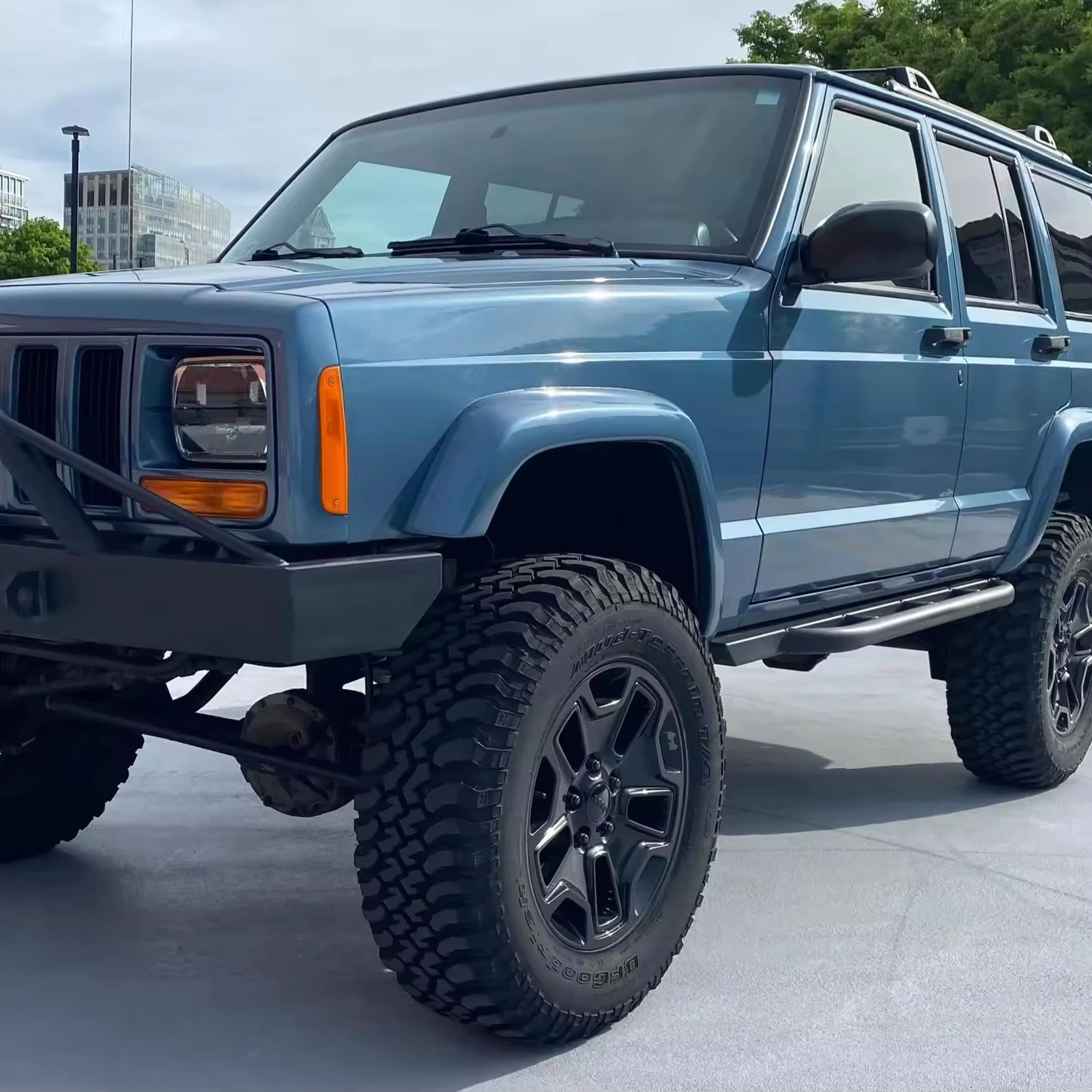 1999 Jeep Cherokee Sport 4x4 4 0-литровый 6-цилиндровый 4WD
