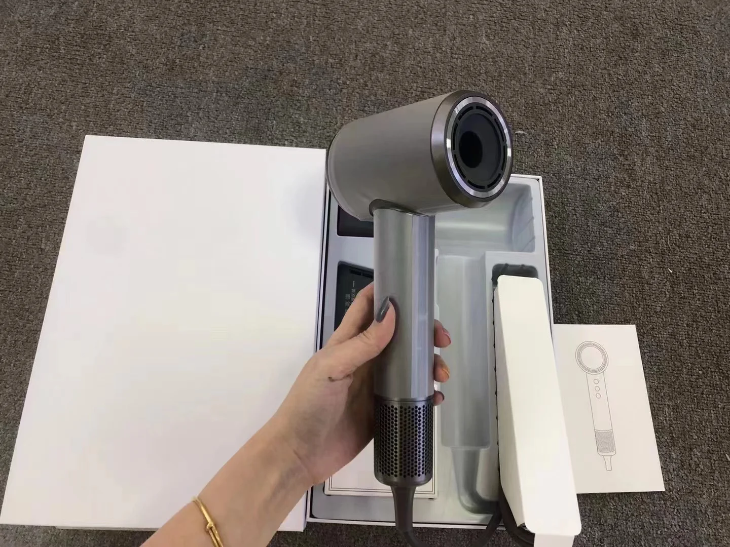 2023 NEW Design 110000rpm Negative Ion High Speed Portable Hotel Electric Brushless Leafless Hair Blow Dryer Professional Salon