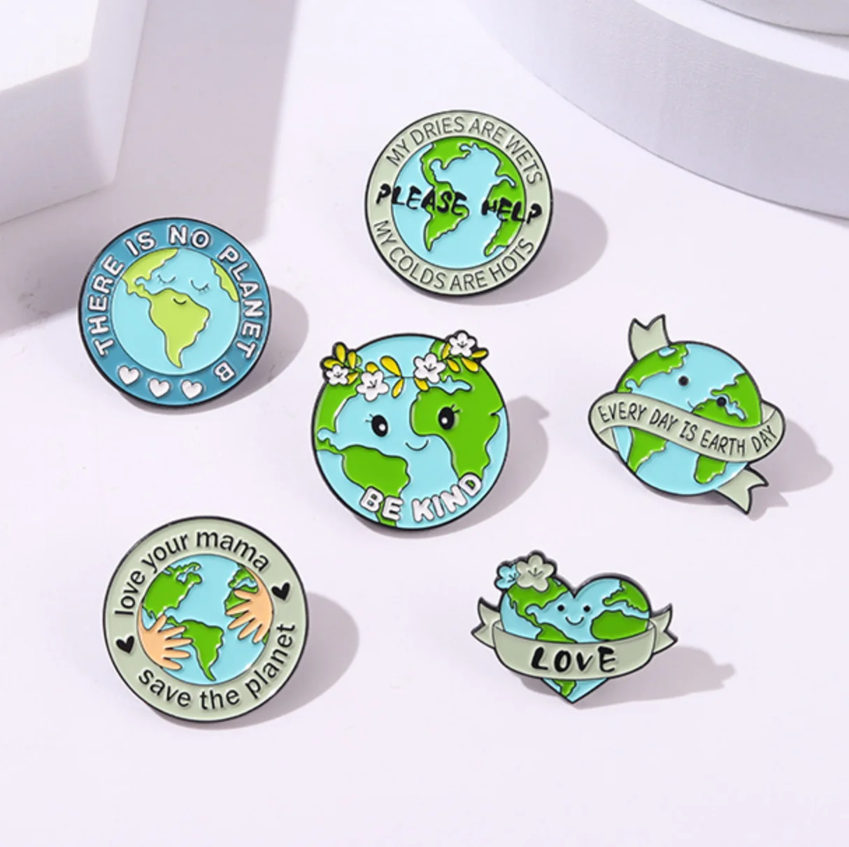Customized Earth Badge Cactus Designs Metal Plant Enamel Badge For Gift
