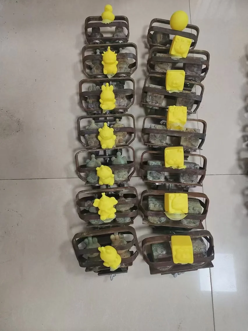 Automatic Soft Pvc Rubber Resin Plastic Doll Machine Ball  pvc Toy Making molding