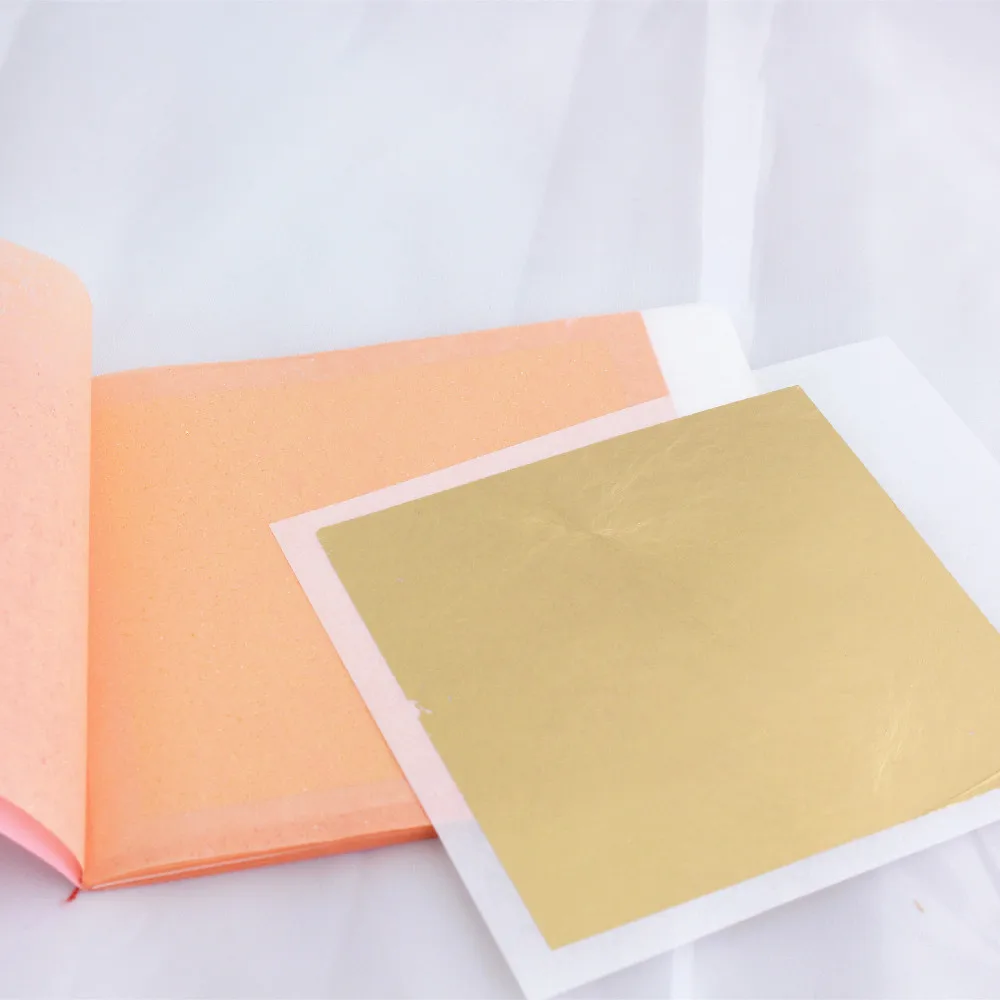 Customize Shape Transfer Edible 24K Gold Leaf Flakes For Cake Dessert Cigarettes Sheets Face