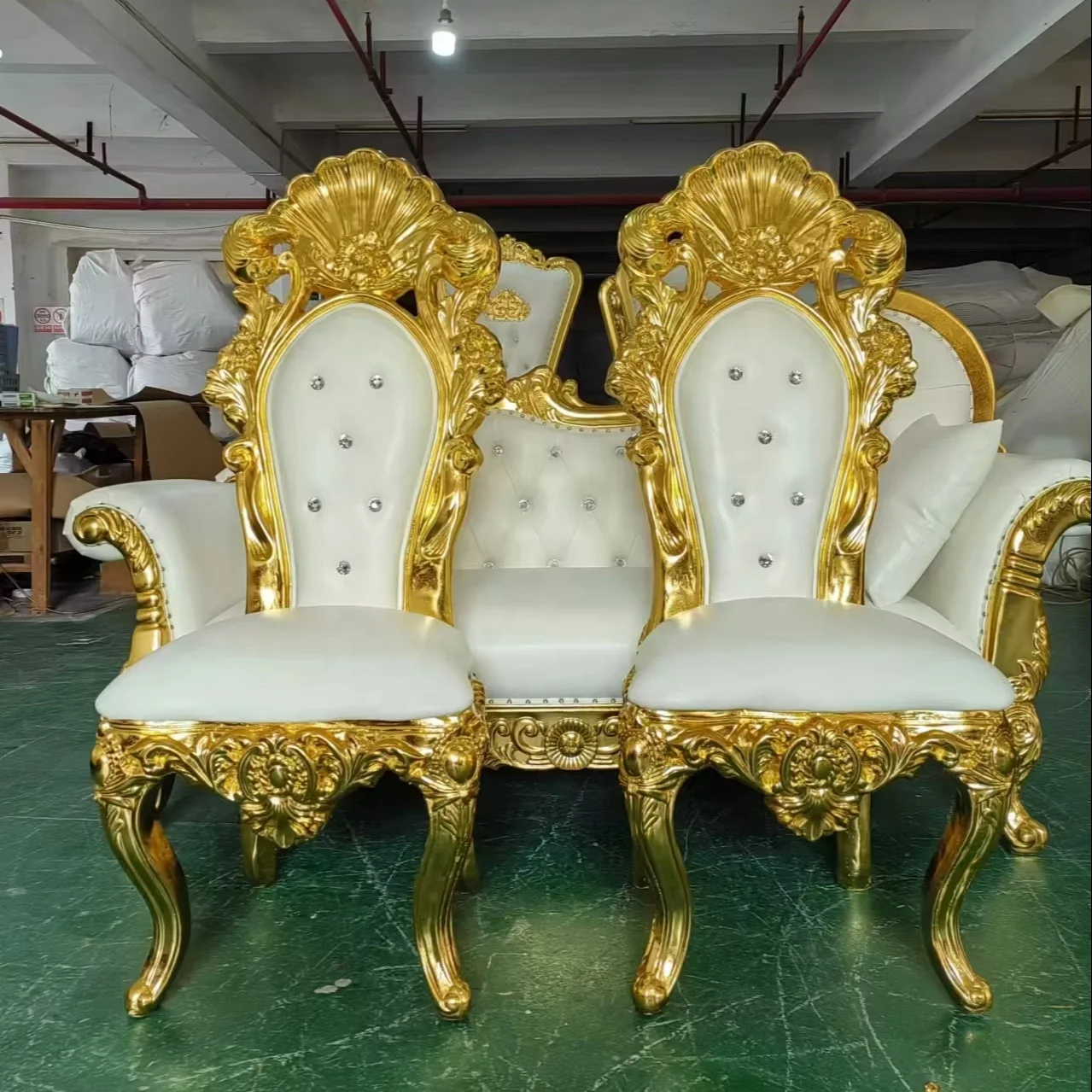 Luxury Royal King Wedding Adult Throne Sofa Wooden White And Gold PU Leather Big Quince King Throne Chairs Rental For Sale
