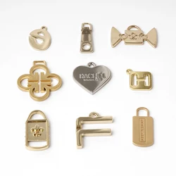 Спот оптовая пользовательский тисненый логотип бренда дизайн формы Золотой Серебряный на молнии тянуть мешок для одежды кошелек металлическая молния ползунок Съемник головы