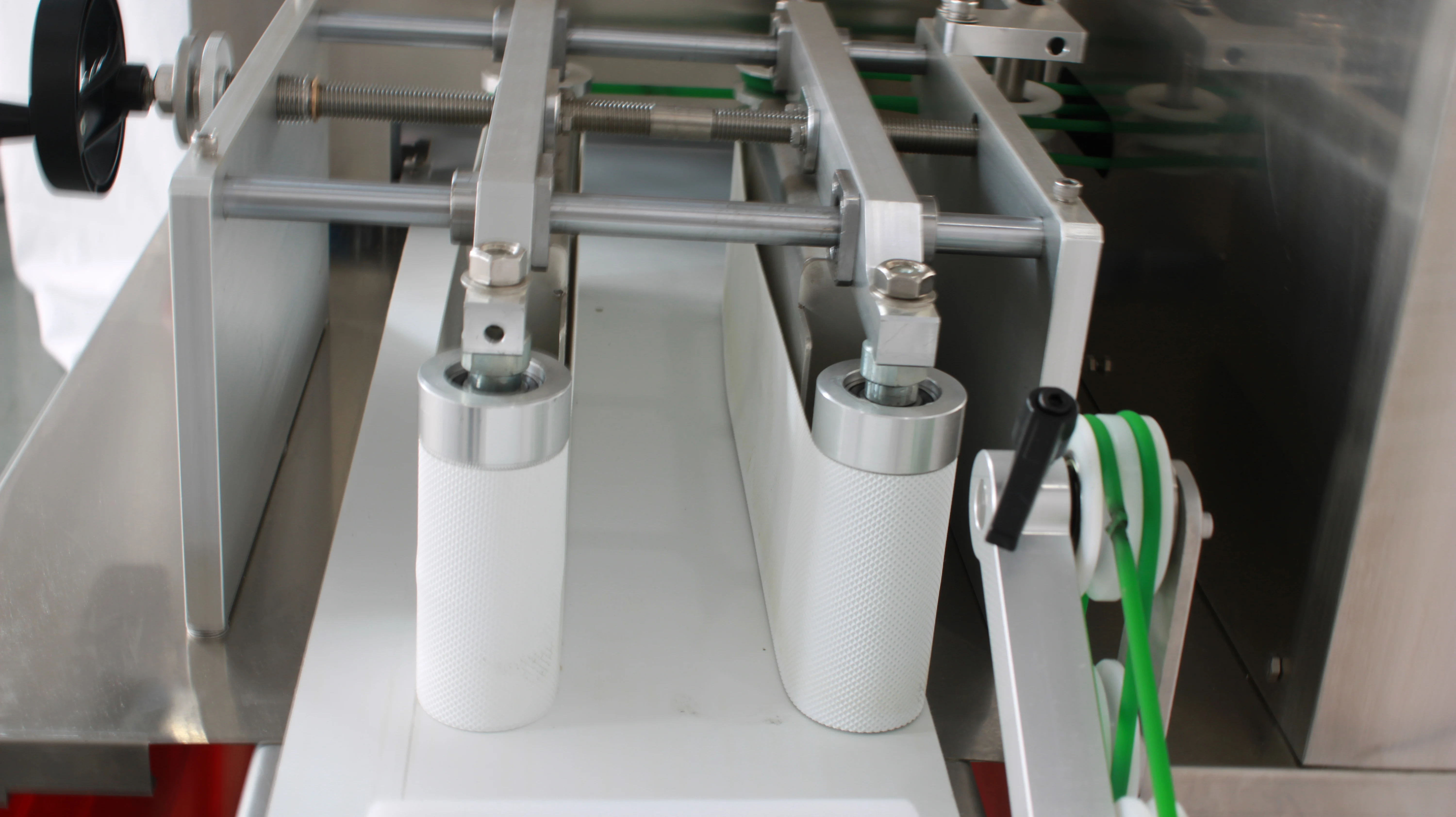 High-speed Accurate Full-automatic Mooncake Pressing Molding Machine