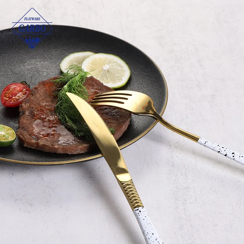 Good quality factory direct selling stainless steel cutlery set gold plated customs metal flatware set small quantity acceptable