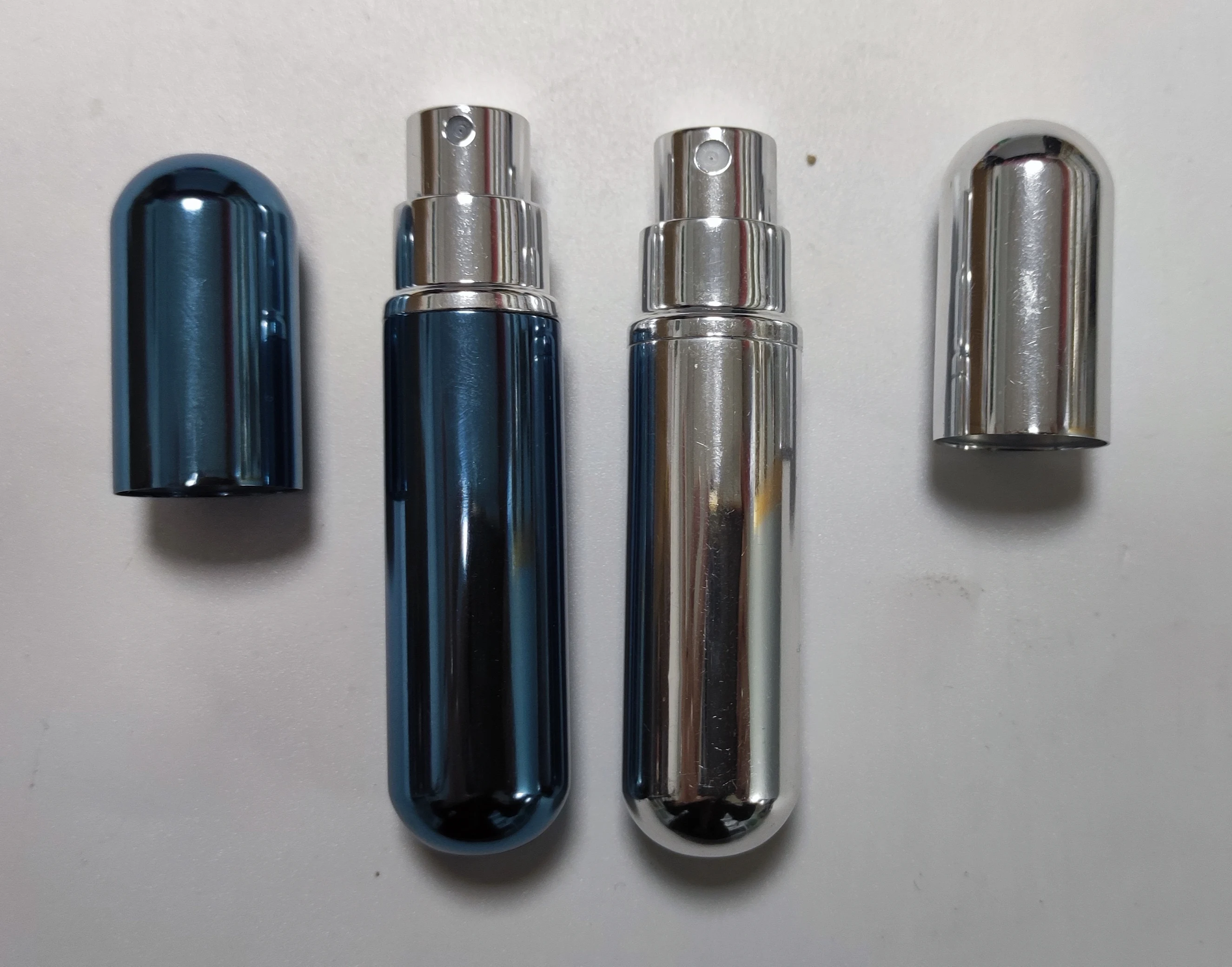 Colorful Portable 5ml perfume bottle with shell and inner bottle mixed color refillable perfume bottle