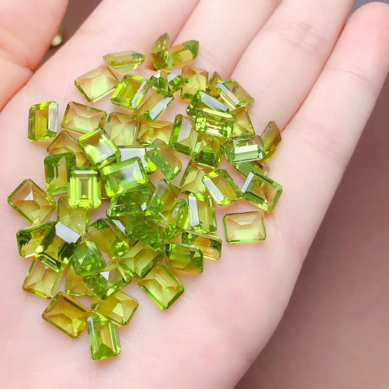 Wholesale Price 4x6mm Natural Peridot Loose Gemstones Faceted Olivine Octagon Cut From Supplier