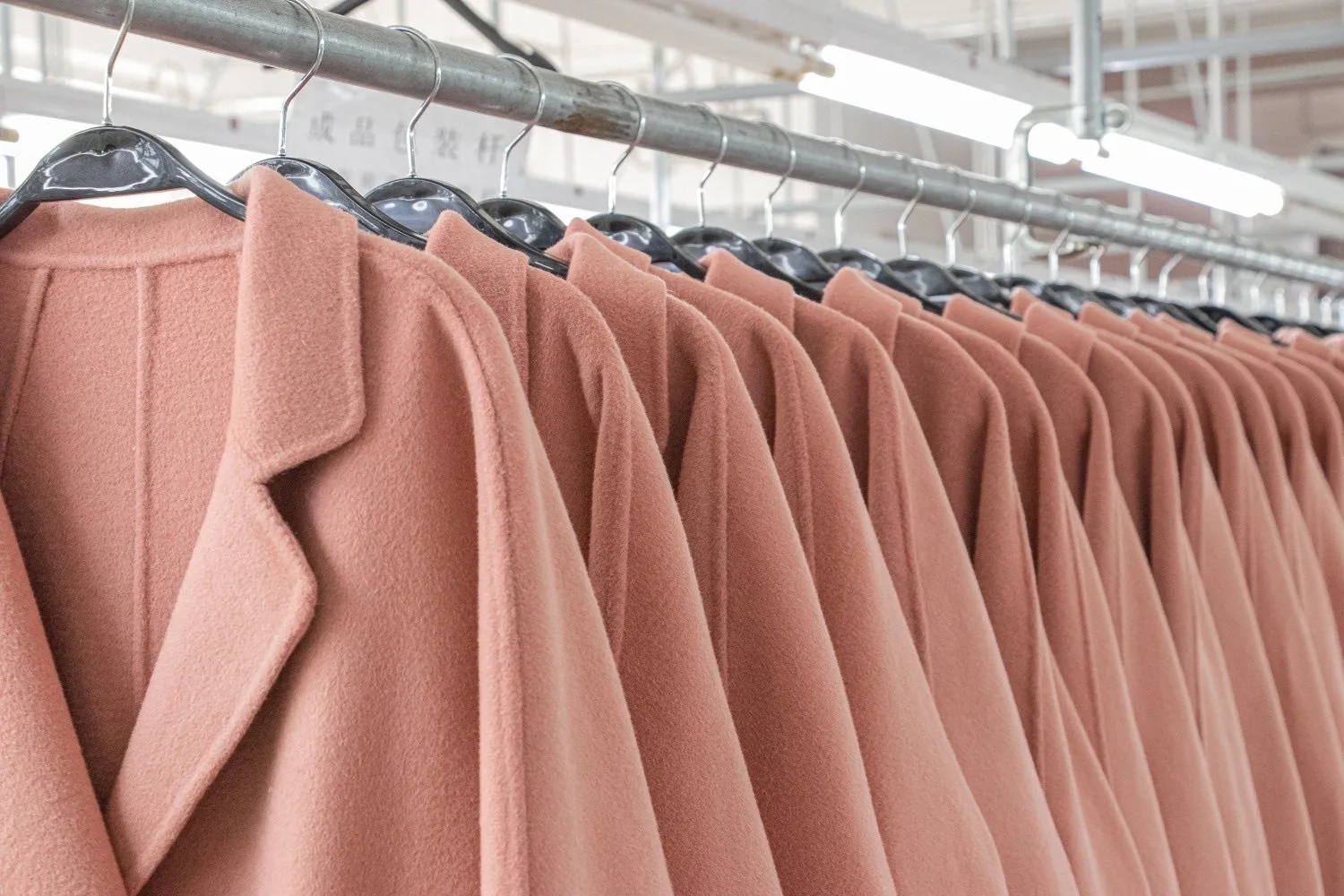 
2020 fashion women handmade wool coat classic pattern pink color 