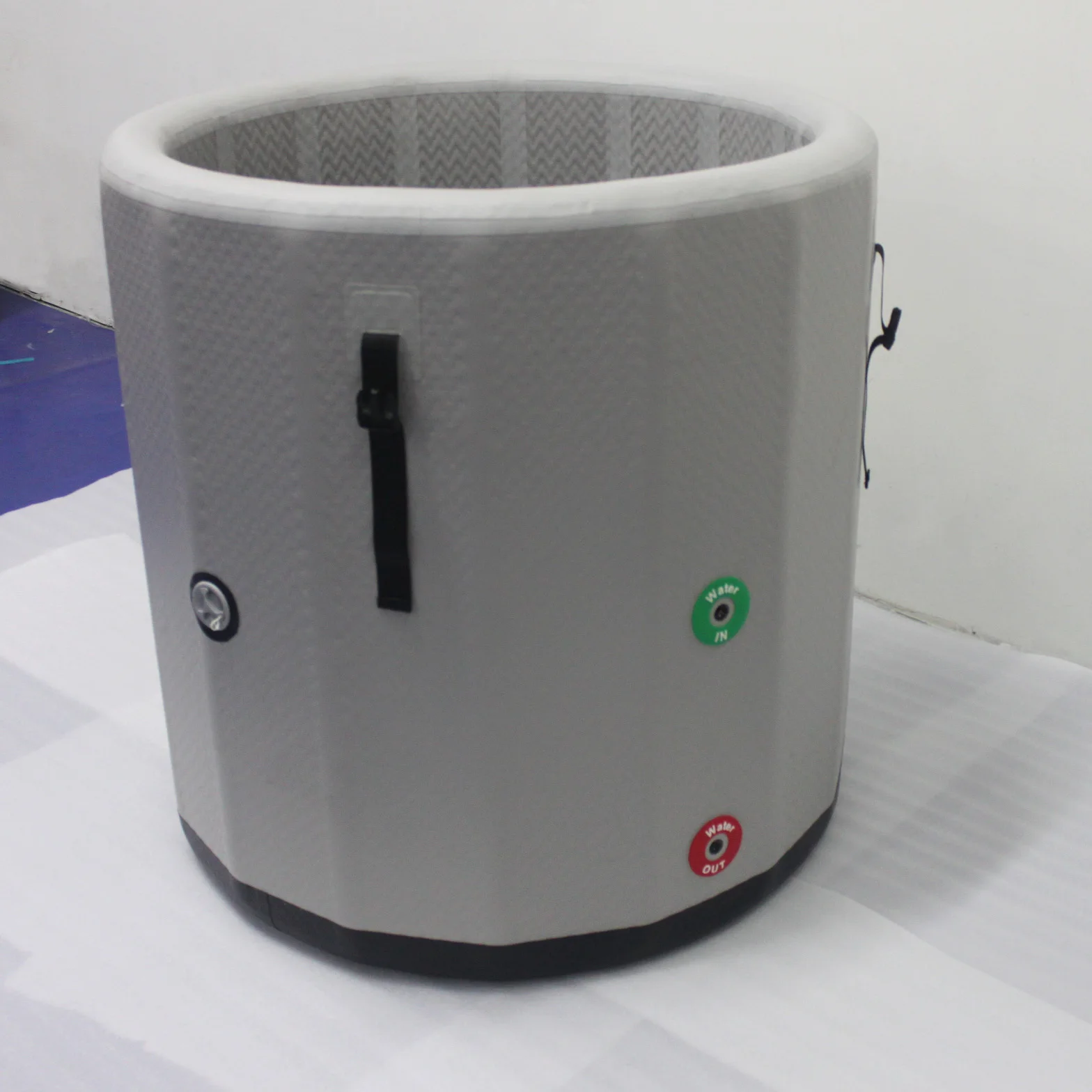 Oem Eco Friendly PVC Foldable Inflatable Adults Recovery Ice Bath Barrel