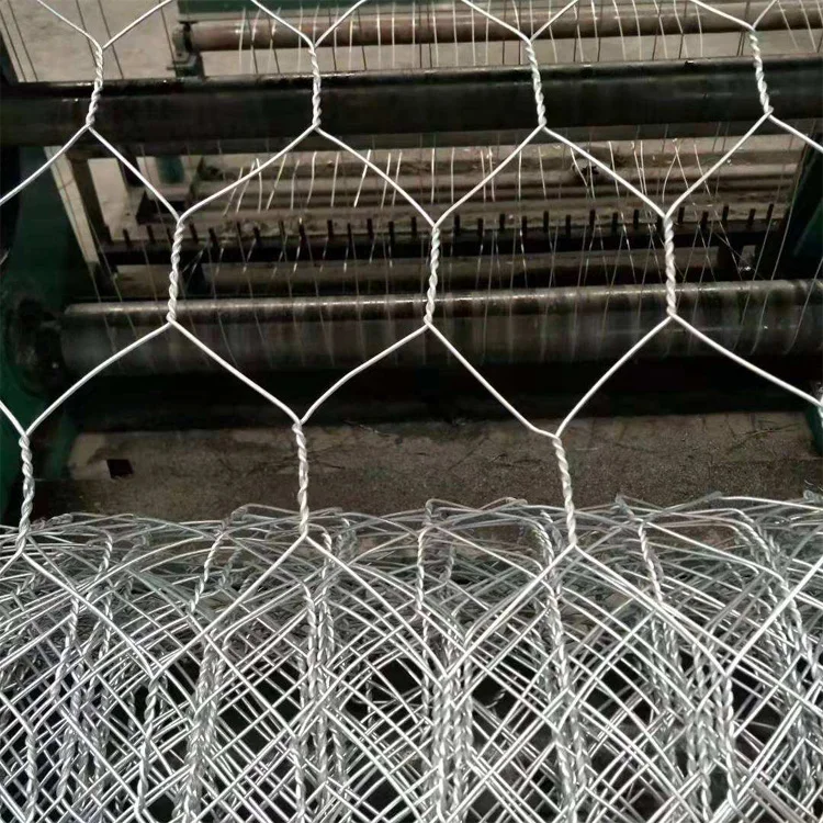 PVC Plastic Coated Green Black Chicken Wire Mesh Hexagonal Wire Netting 3/4 Inches Fence For Chicken Coop