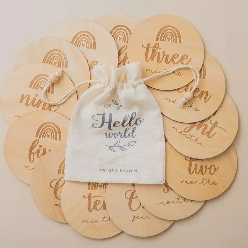 
2021 New Arrival Wooden Baby and Pregnancy Announcement Hand-Crafted Carving 3D Letter Monthly Milestone Discs 