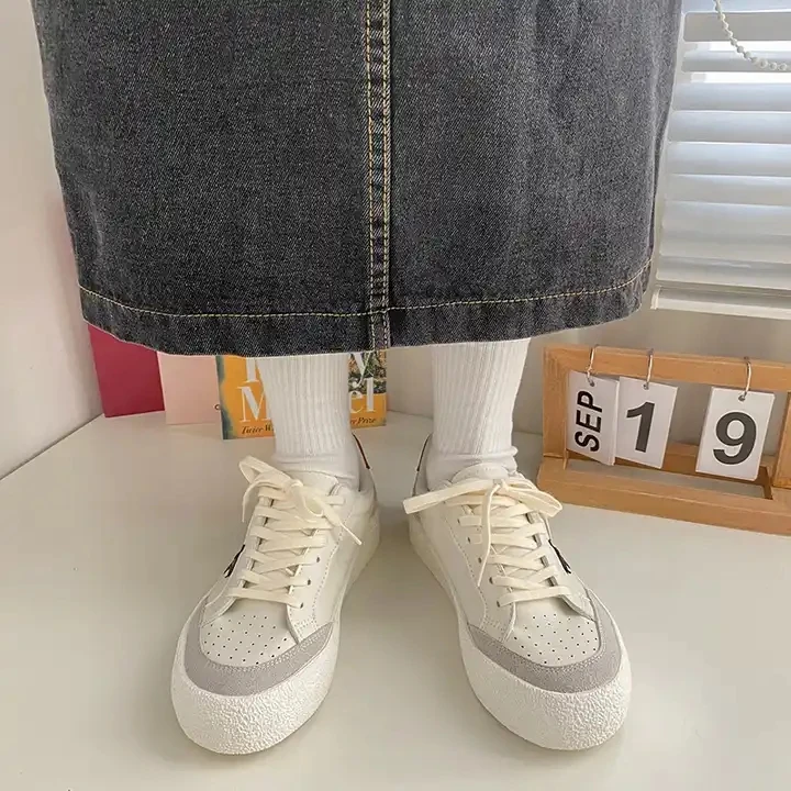 Fashion leisure white leather board shoes 2024 autumn and winter new all-in-one sports Thick bottom stars small white shoes