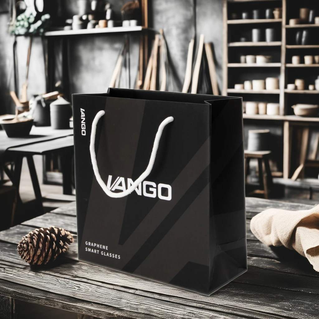 Hot Sale Customized Logo Luxury White Stripe Black Shopping Retail Apparel Takeaway Packaging Paper Bag