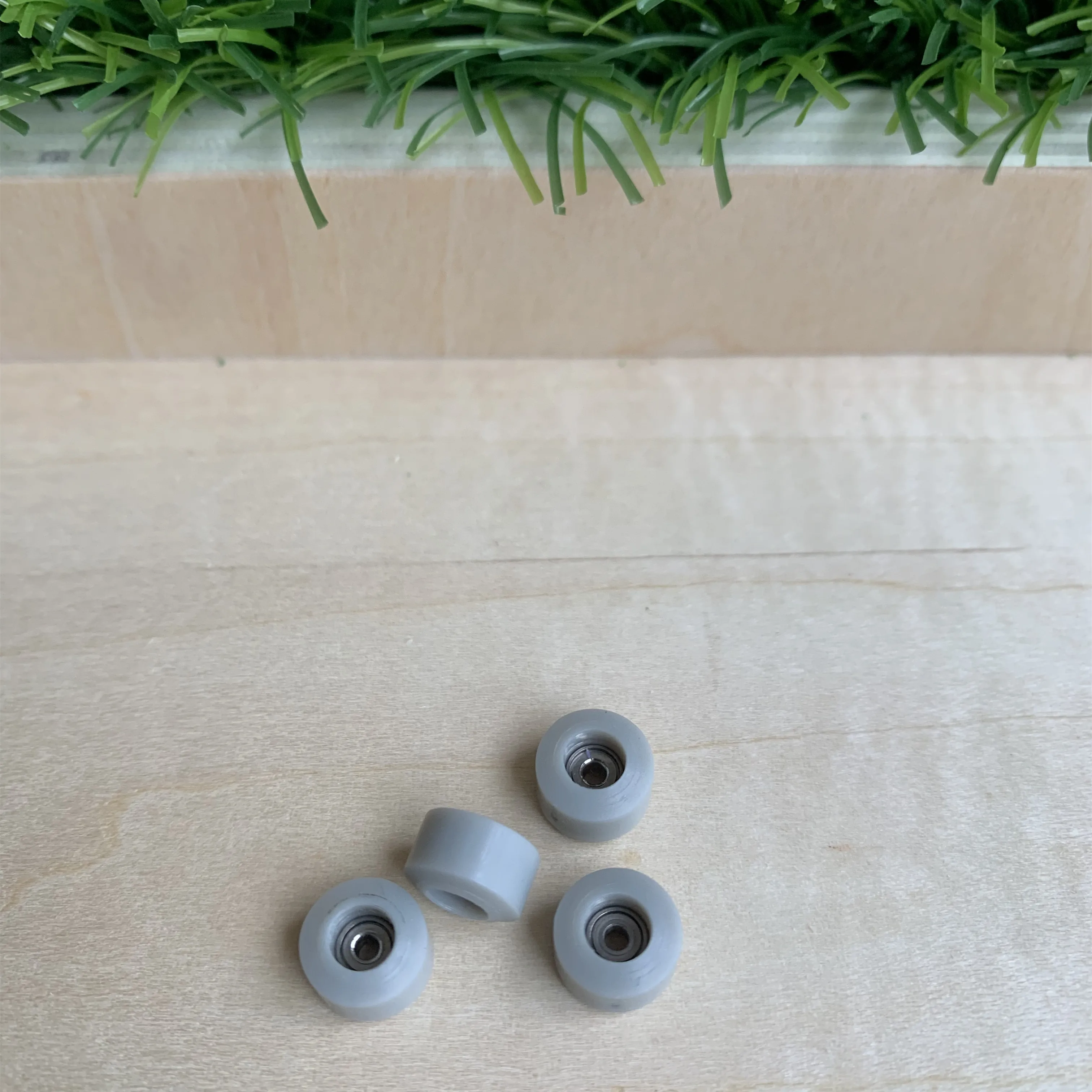 High speed bearing finger skateboard wheels fingerboard wheels