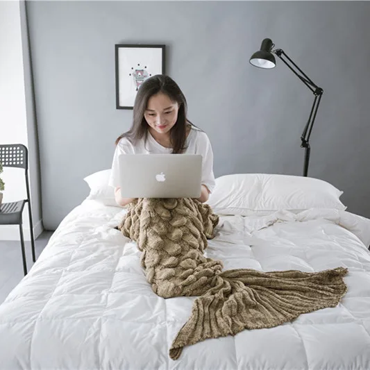 100% Polyester One Ply OEM ODM Mermaid Tail Knitting Air Conditioning Pillow Throw Blanket