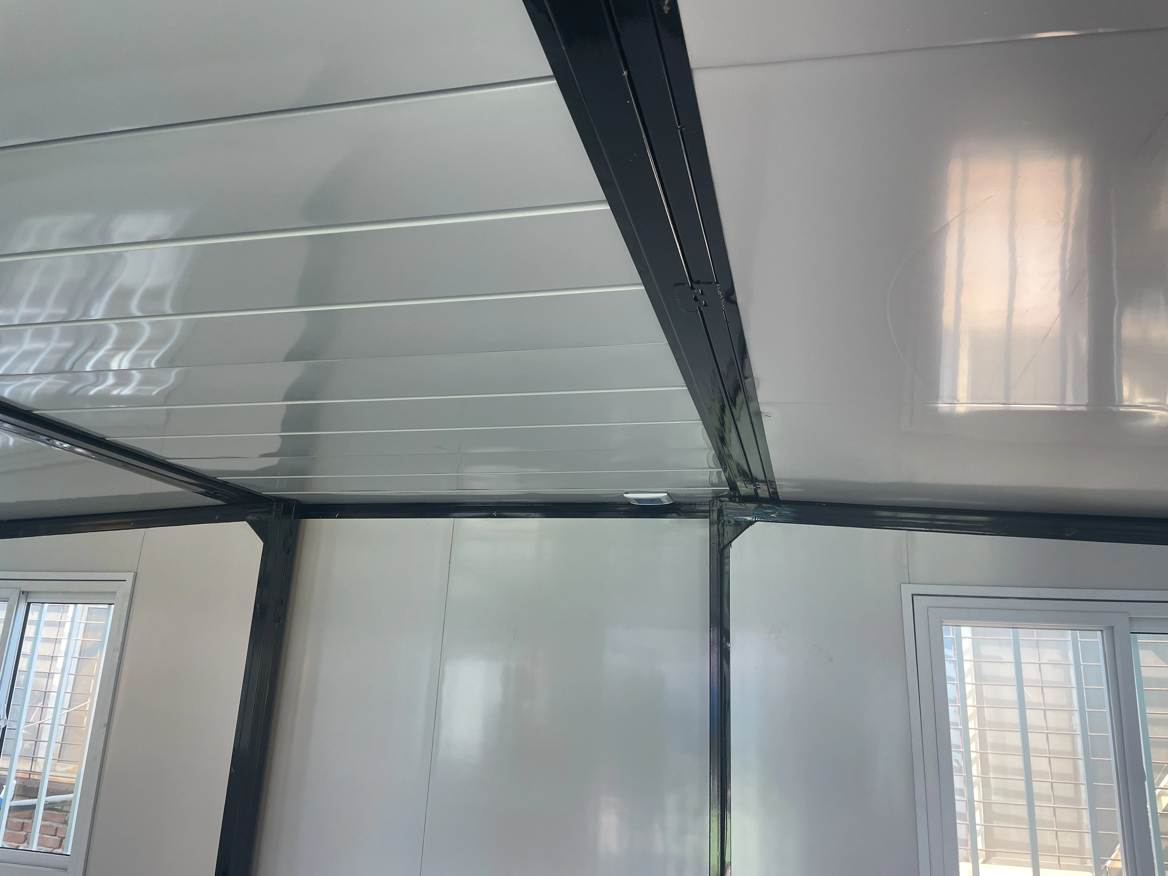 China Low-Priced Prefabricated Housing Construction Site Office Flat Packaging Container Integrated Housing