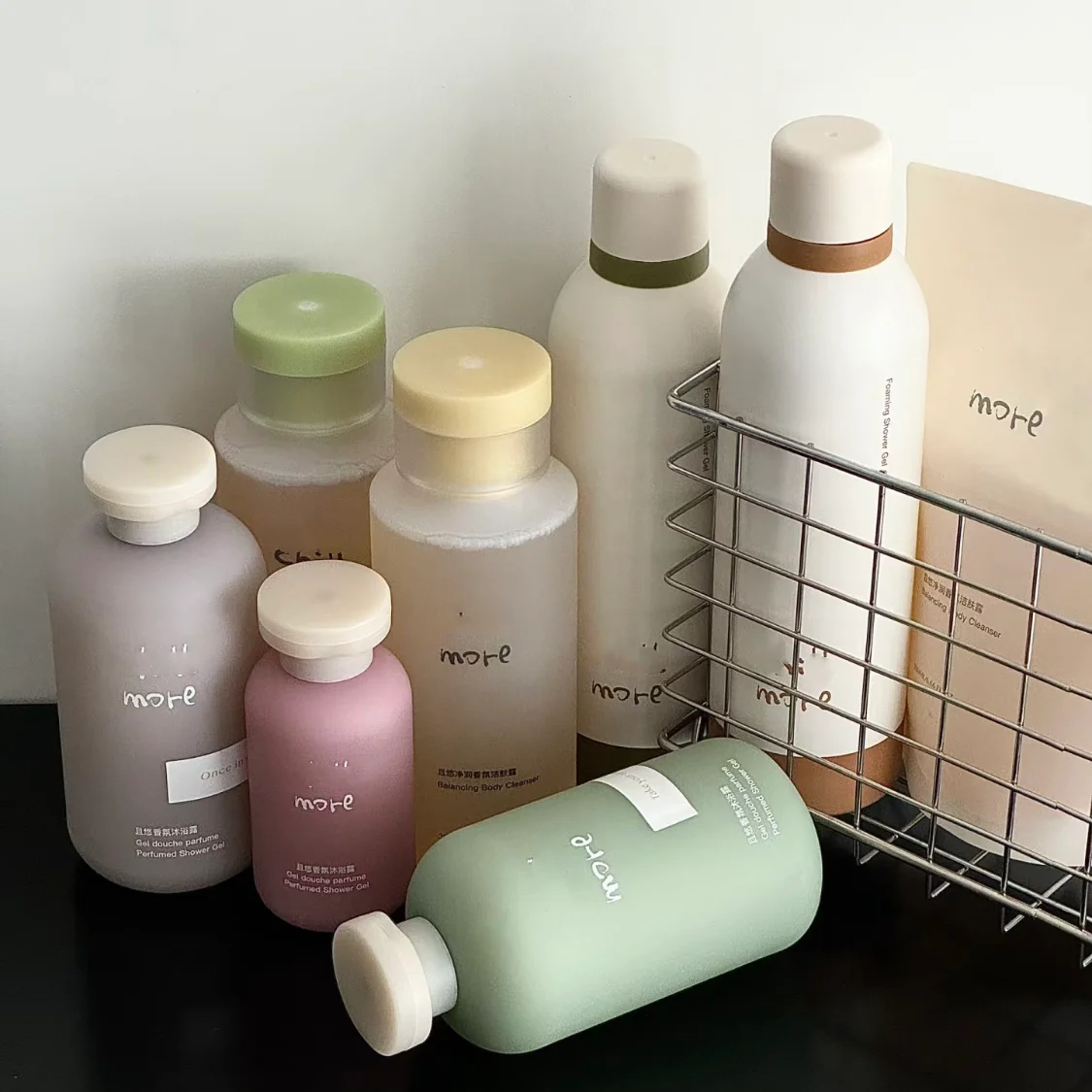 Matte Color Eco PE Plastic 200ml/500ml Bottles Screw Flip Top Cap Body Scrub Lotion Shampoo Cosmetic Containers 50g Capacity