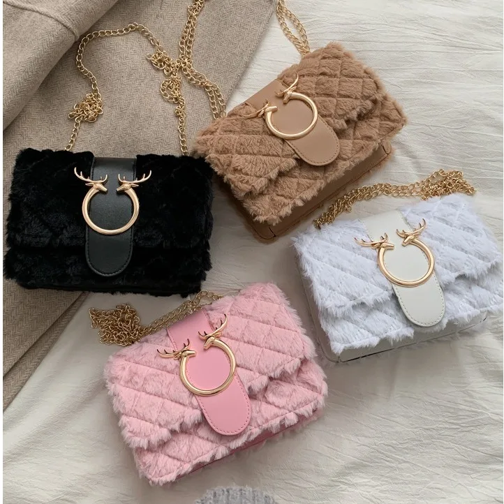 2021 Fall Winter Hot Sale Women Popular Faux Fur Handbags Furry Purses Ladies Winter Plush Square Crossbody Chain Bags
