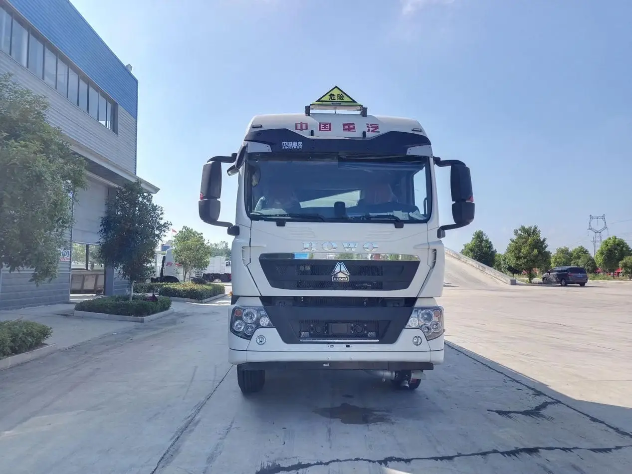 Dongfeng 9.9m3 tank truck oil fuel tank tanker semi trailer corrosive liquid transport vehicle