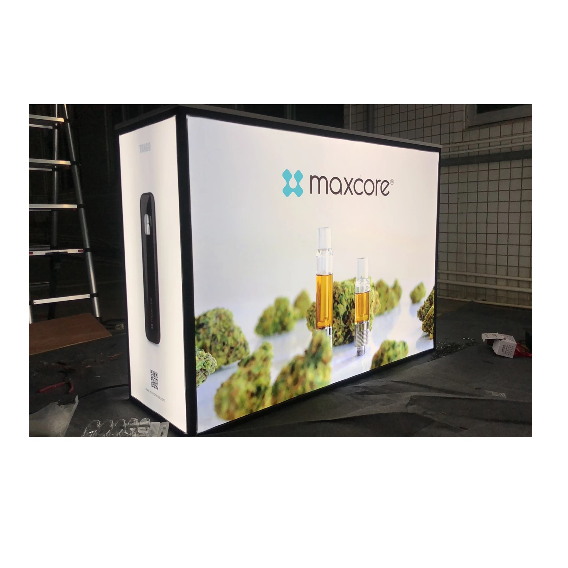Light box on four sides luminous background wall and information desk exhibition booth design and production