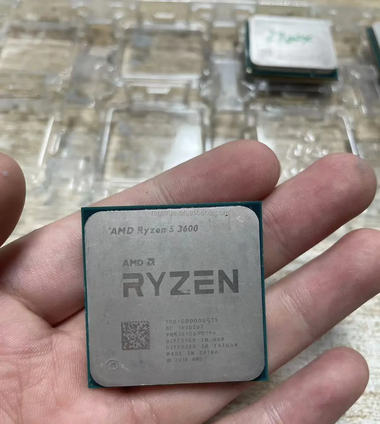 For AMD R5-3600  3.6 GHz Six-Core Twelve-Thread CPU Processor 7NM 65W L3=32M Socket AM4