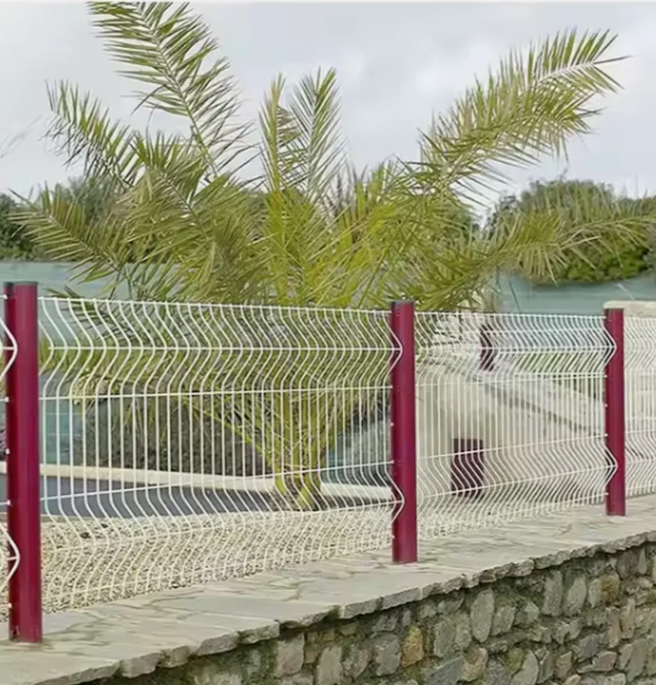 High Quality 3D Welded Iron Wire Mesh Fencing with Bending Design for Gardens