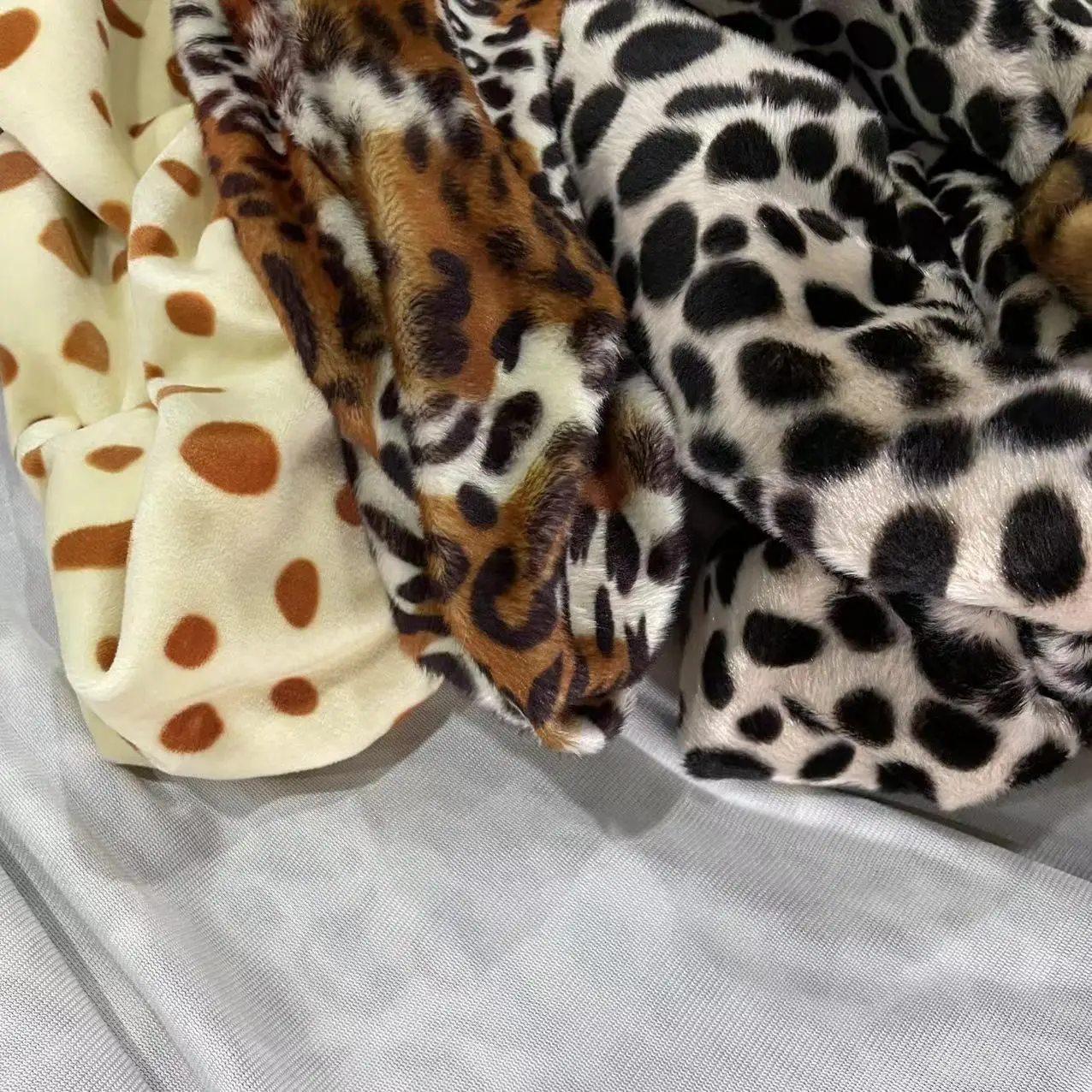 Upholstery Velvet Animal Printing Fabric For Sofa Curtain Cushion Home Textiles