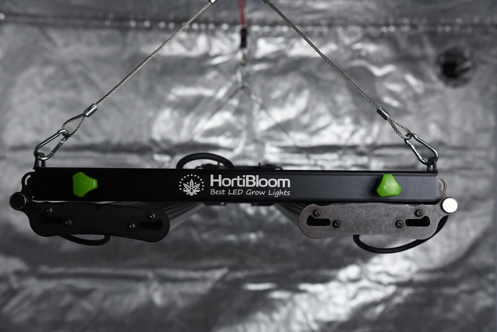 2023 New Mega EVO 720W Folding Commercial Full Spectrum LED Grow Lights Greenhouse