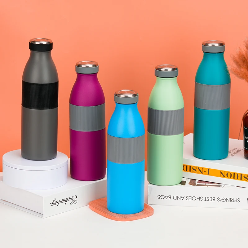 2024 New Design Vacuum Metal Cup Stainless Steel Travel Cup Magnetic attraction Tumbler with Lid and Straw