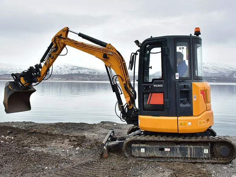 Заводская цена CLG9035E 3.5Ton мини-экскаватор с гидравлическим выключателем для продажи