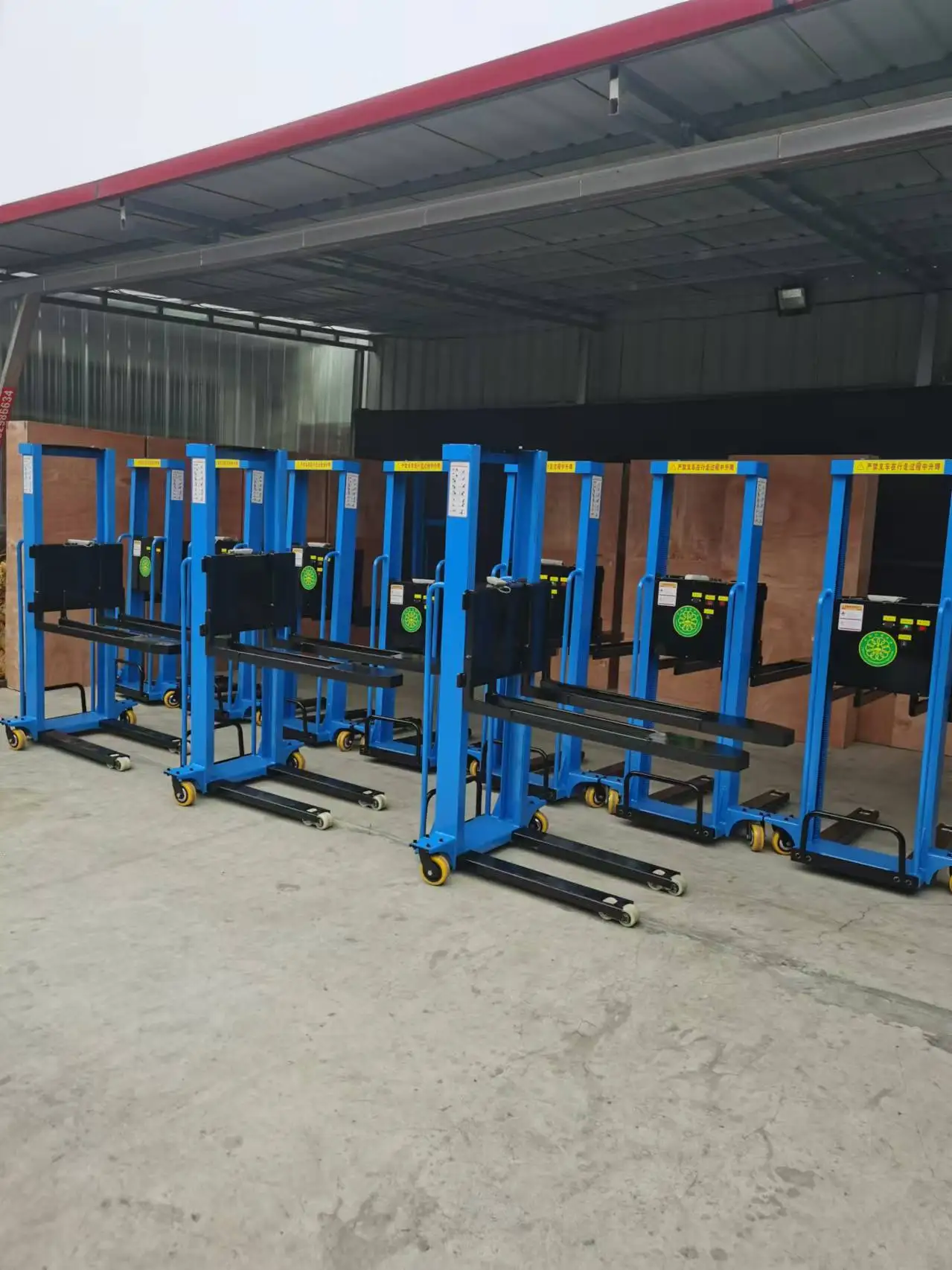 2024 Лидер продаж 1 тонна 8 м портативный самозагружаемый вилочный погрузчик полуэлектрический штабелер