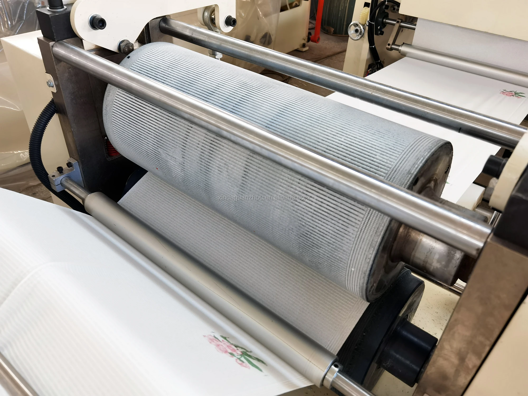 Plastic Medical Napkin Dental Bib Tissue Product Machine