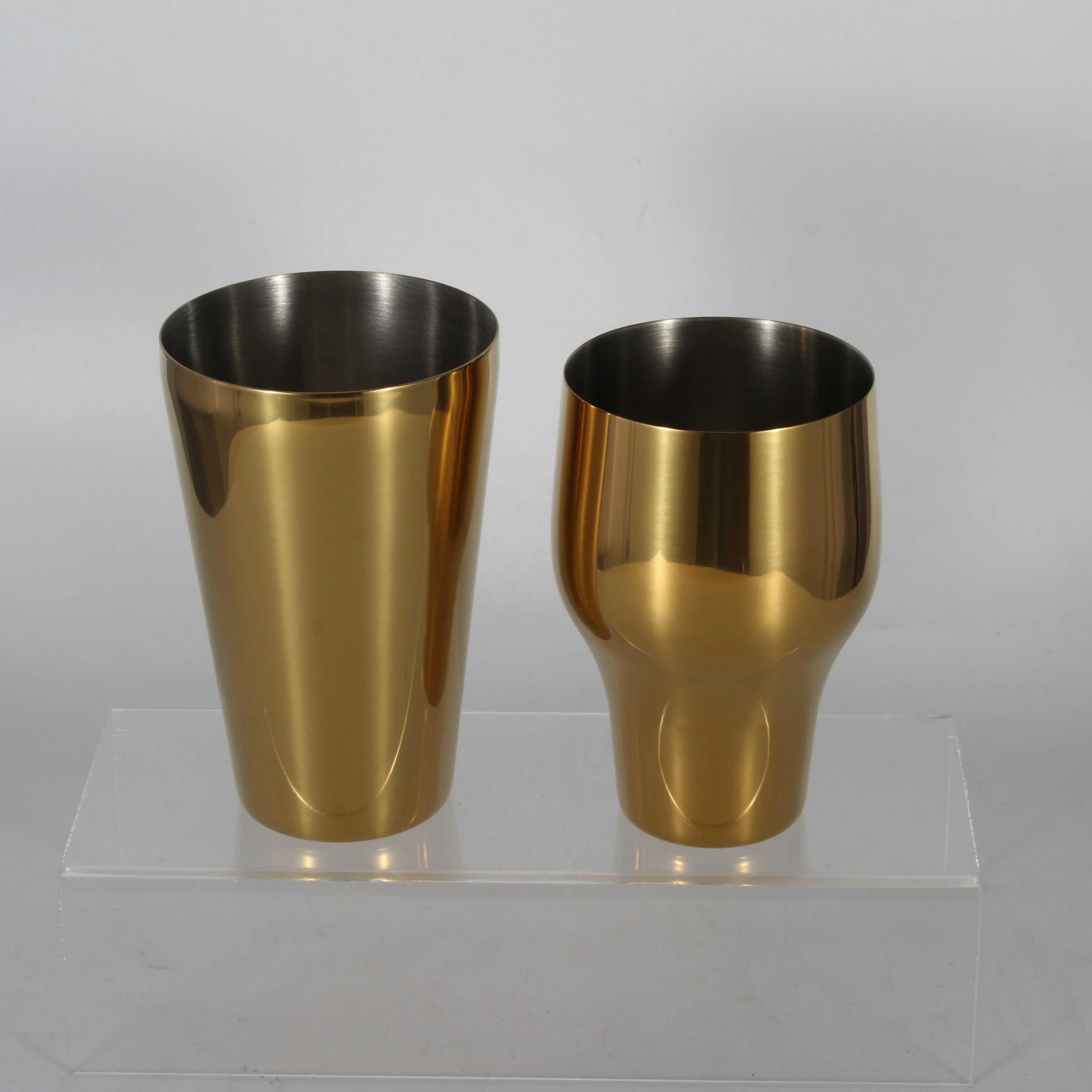 600ML  2-PIECE COCKTAIL SHAKER  PVD GOLD  24 oz. Stainless Steel 2-Piece Parisienne Cocktail Shaker