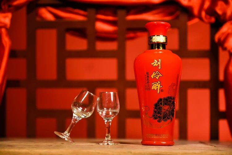 LIU LING ZUI Little Classic flowers High Quality Nice Taste Chinese Brewing Premium White Liquor High Quality White Liquor