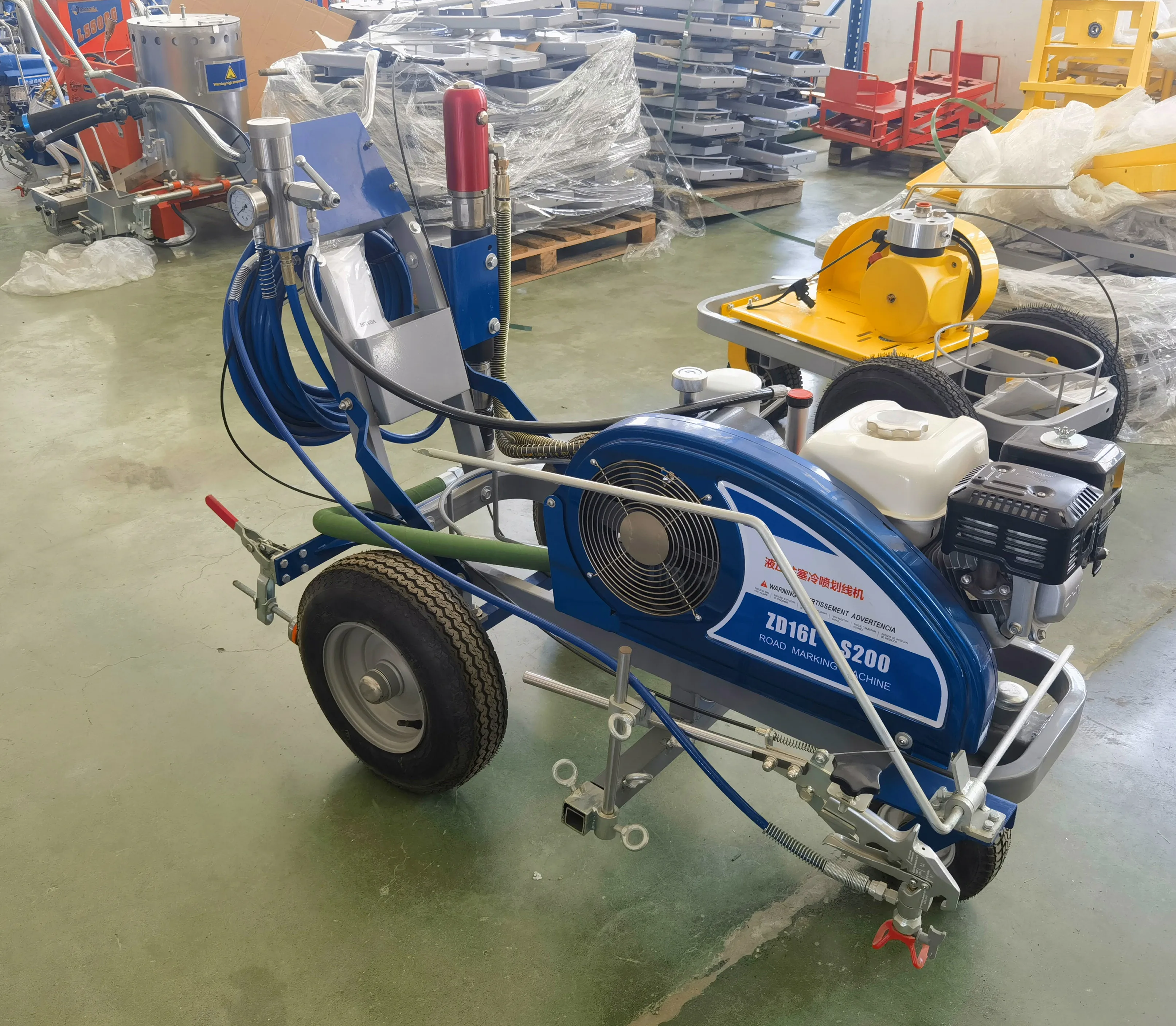 Double gun double nozzle cold paint single sprinkler head road marking marker machine