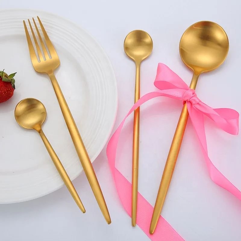 Wholesale Luxury Restaurant Wedding Gold Spoon Fork Golden Matt Cutlery Set