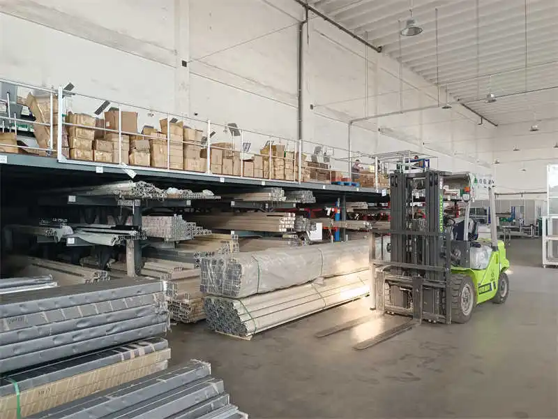 Industrial stepping platform climbing ladder industrial platform step ladder