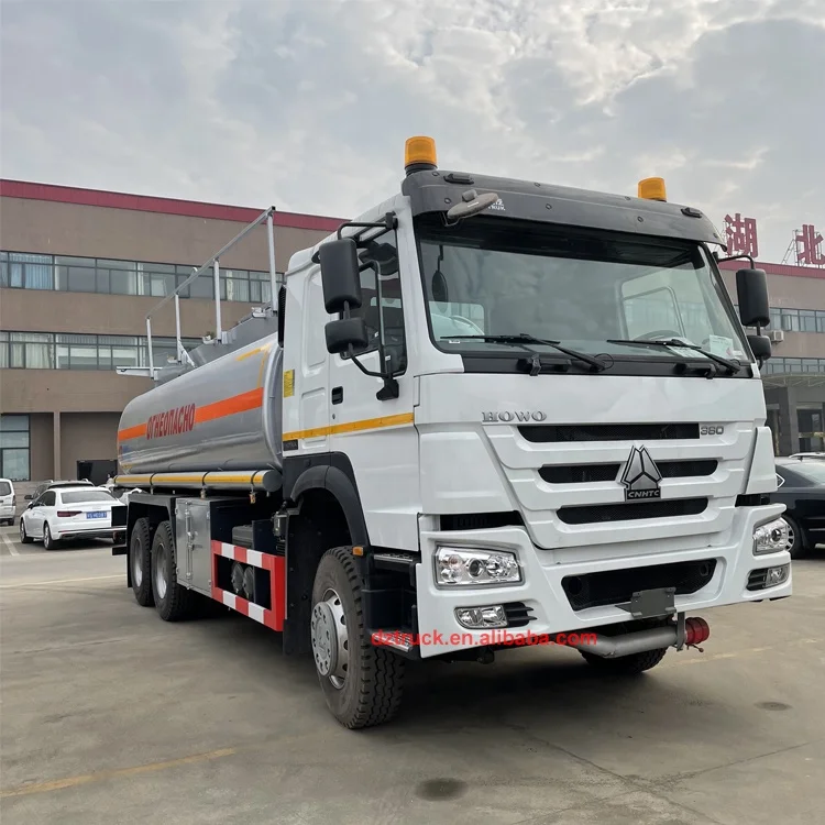 Sinotruck howo 6600 Gallon Petrol Mobile Dispenser Refuel Diesel Oil Bowser Fuel Tank Truck