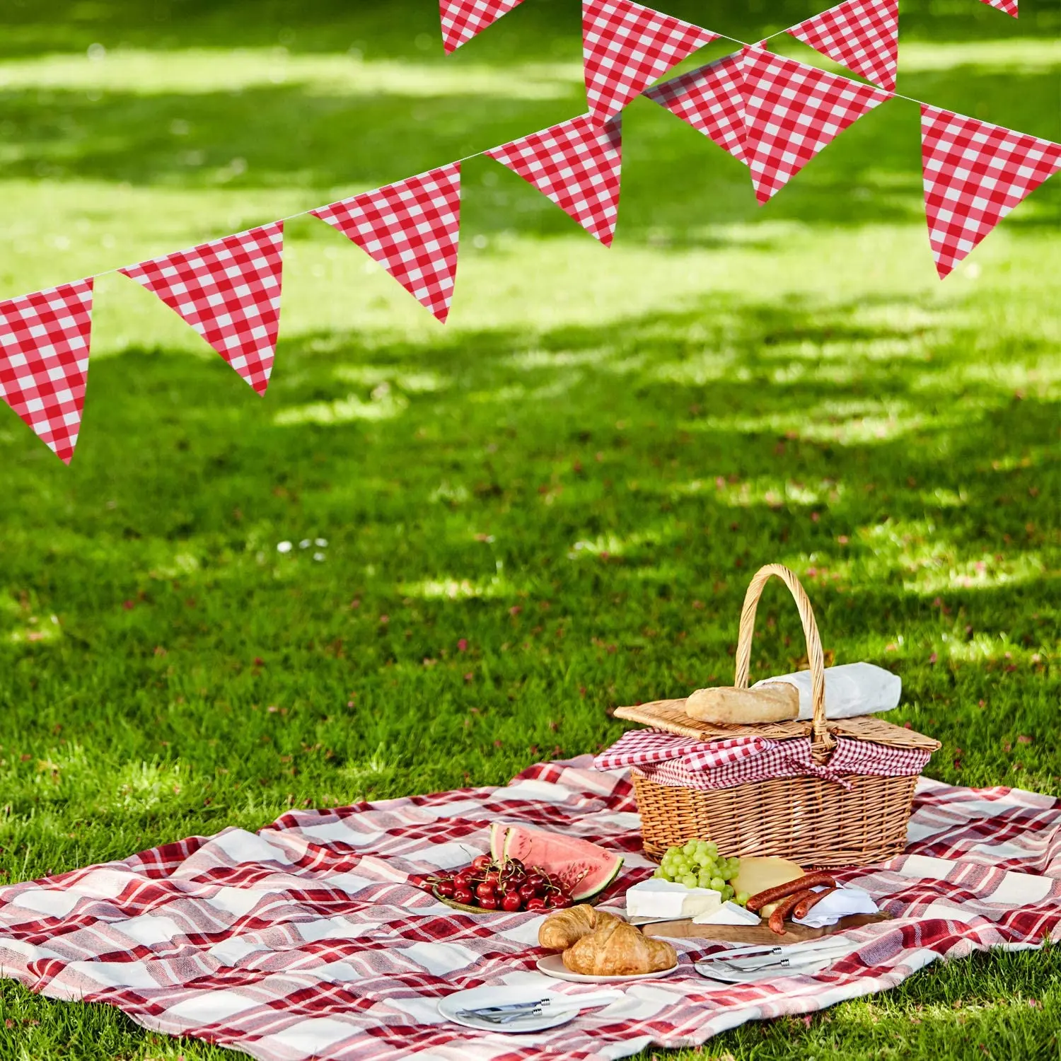 
Red and White Checkered pennant banner Large Gingham Triangle Banner Red and White Banner for Picnic Birthday 