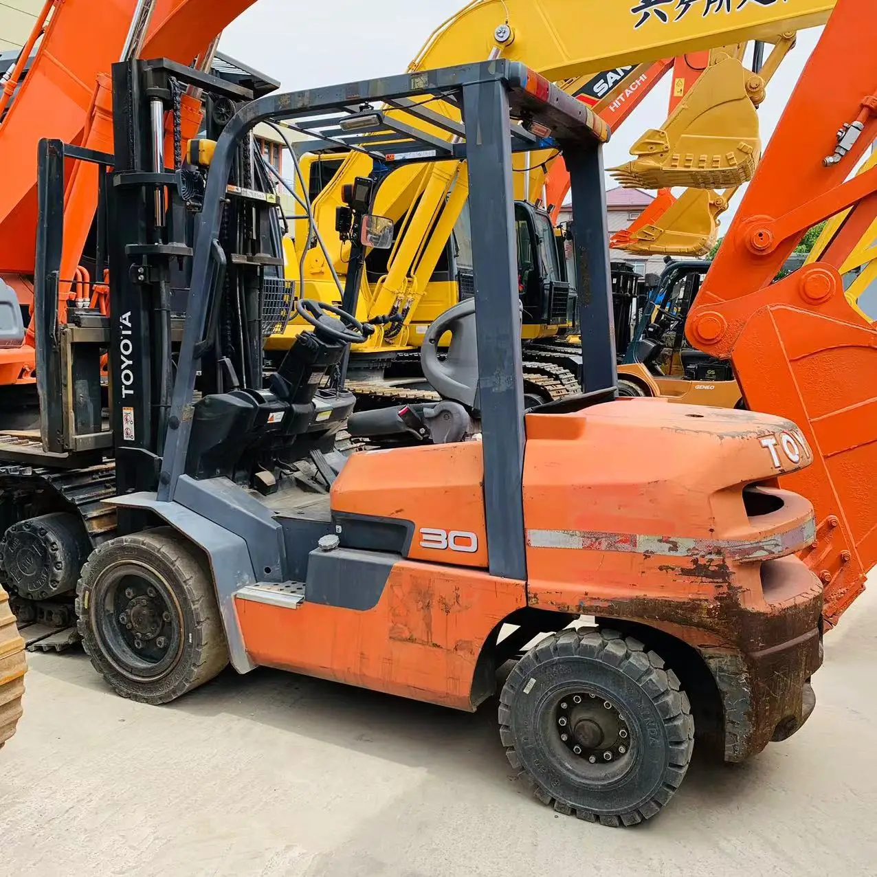 Вилочный погрузчик TOYOTA 3TON для продажи