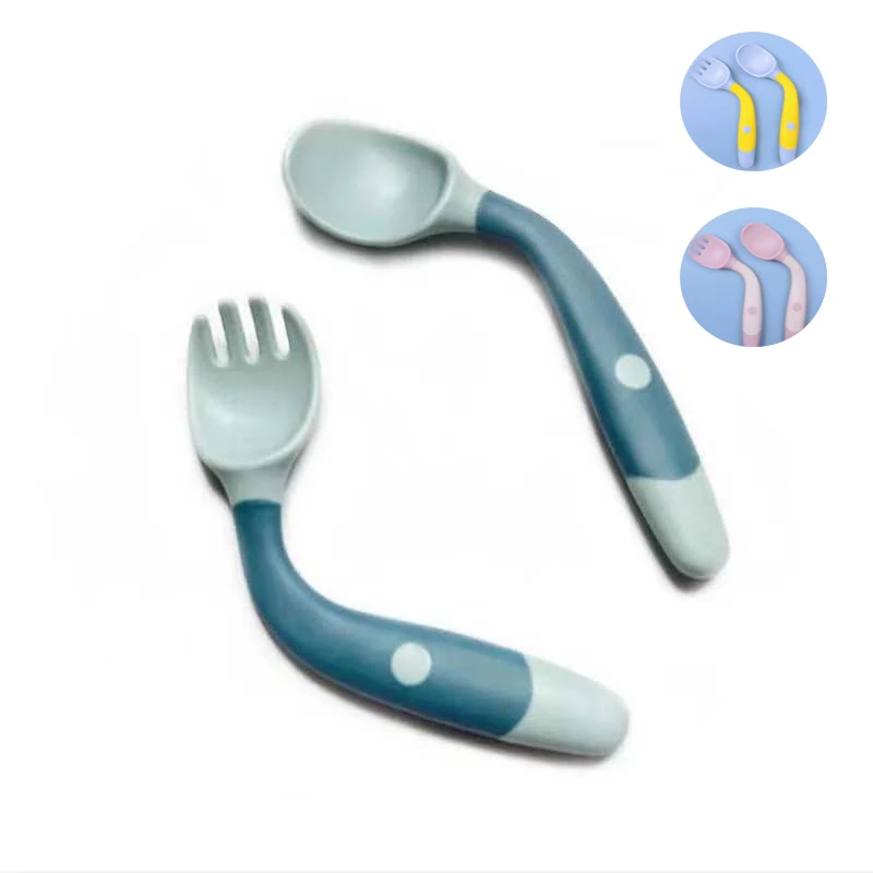 360 Degrees Rotation Plastic Feeding Fruit Baby Spoon Feeder Eco-friendly Kids Food Dispenser Baby Food Spoon Fork Set